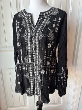 NWT Savanna Jane Black Embroidered Boho Blouse Top Large